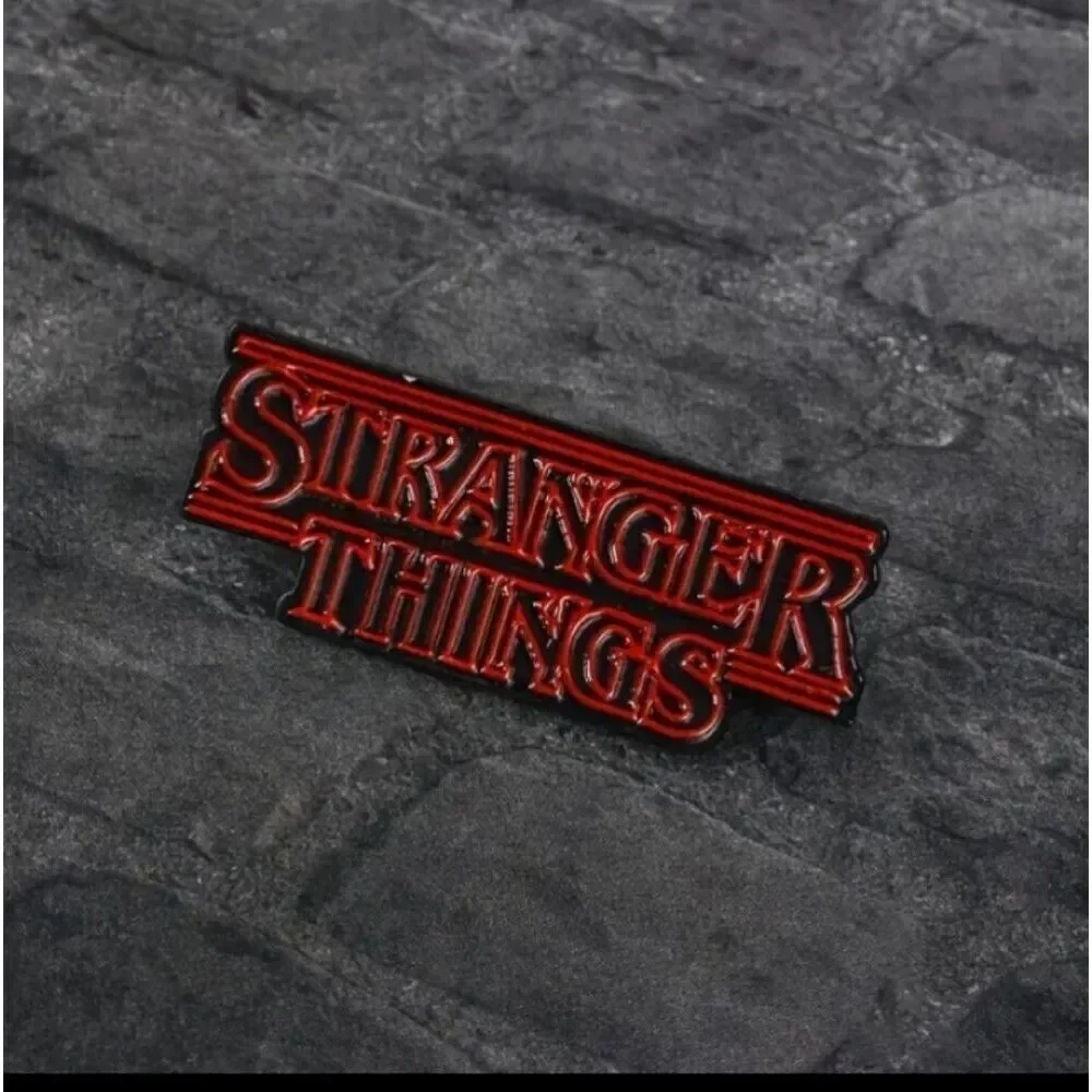 STRANGER things alloy pin brooche